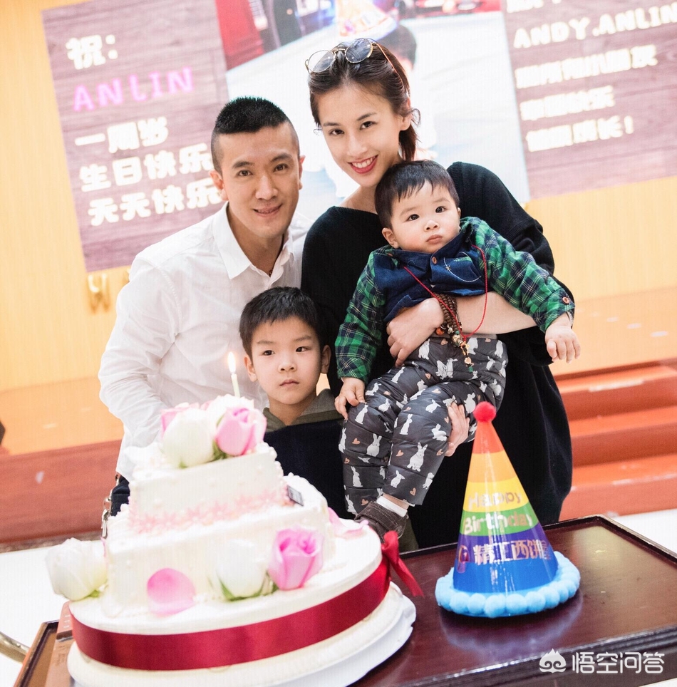 今日科普一下！杨子直播求婚黄圣依,百科词条爱好_2024最新更新